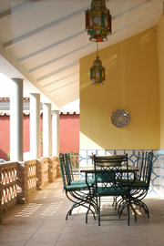 Covered eating area